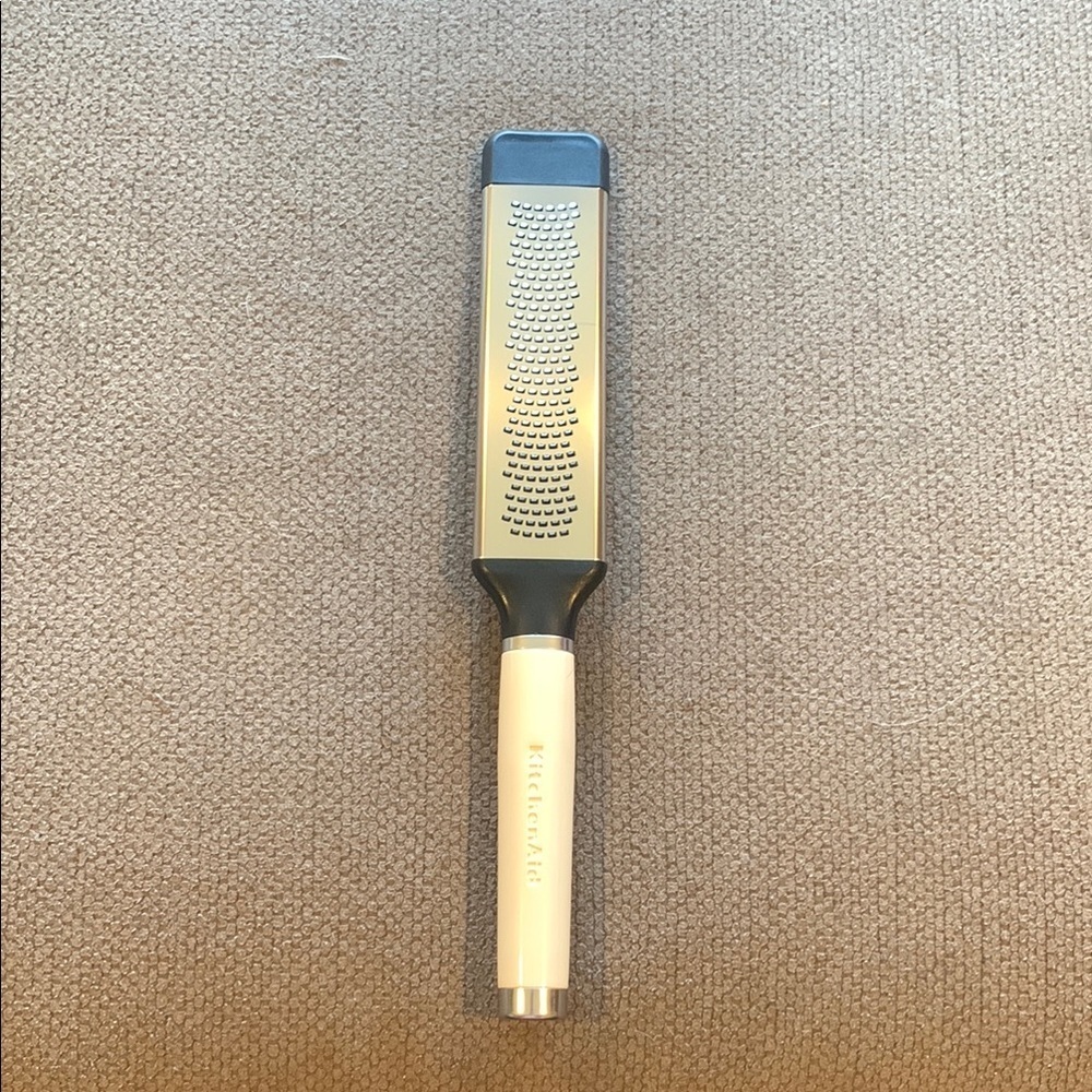 NWT - KitchenAid Black and Silver Two-Way Paddle Grater